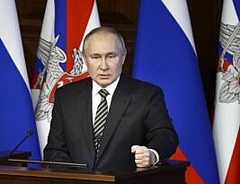 Putin Demands NATO Give Up Expansion, the West Considers Sanctions to Prevent Ukraine Invasion