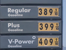 U.S. Gas Prices Fall Below $4 a Gallon
